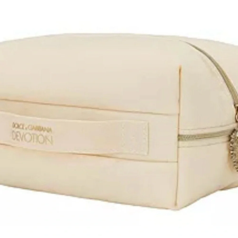 Dolce & Gabbana Cream Devotion Make up Bag  w/Gold Heart Charm on zipper handle